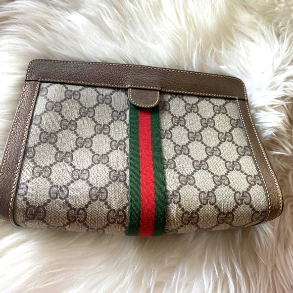 ❣️❤️🔥HOST PICK ❤️🔥Gucci GG Clutch/Pouch❣️ - Picture 2 of 15